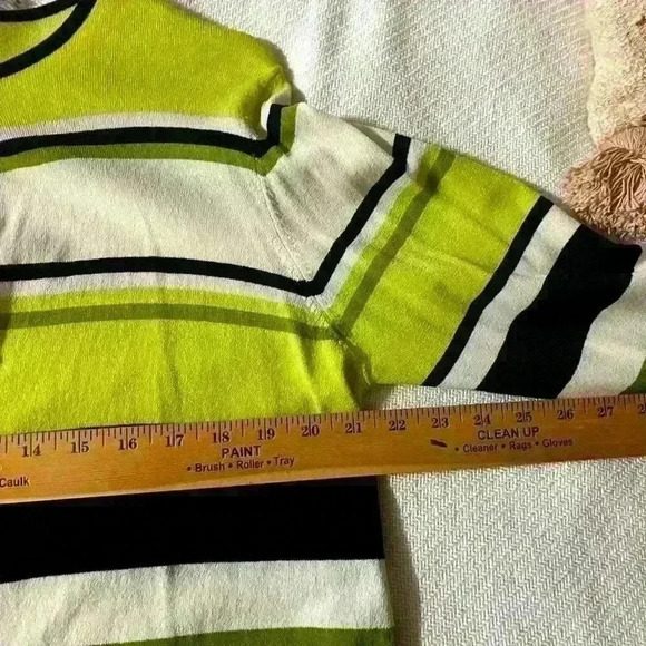 Dress Barn Sweater Set - L/XL - Picture 6 of 8